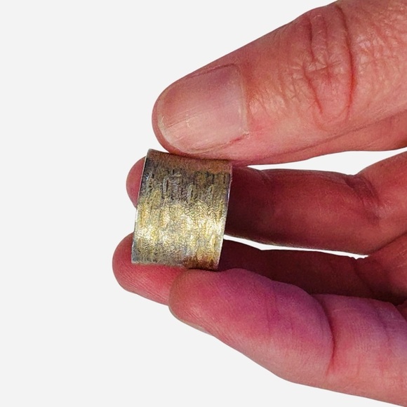 Hammered Wide Band Silver Ring 925 Gold Tone Vint - Picture 6 of 10